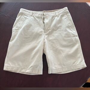 Izod Classic Men’s Khaki Shorts